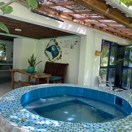 Kalaia, Completamente Privada Con Jacuzzi A Un Minuto De La Playa